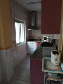 Quarto privado em Paseo de S. Antonio, imagem 10 de 17