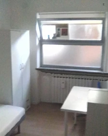Room for rent with double bed L'aquila
