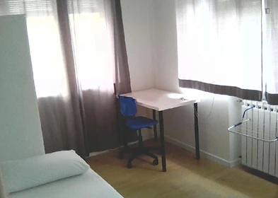 Room for rent in a shared flat in L'aquila