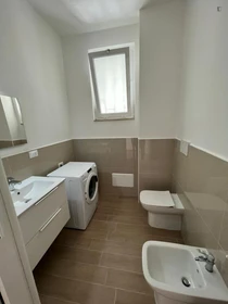 Chambre à louer dans un appartement en colocation à Bari