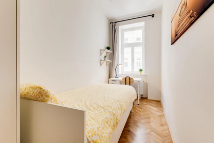 Cheap private room in Praha