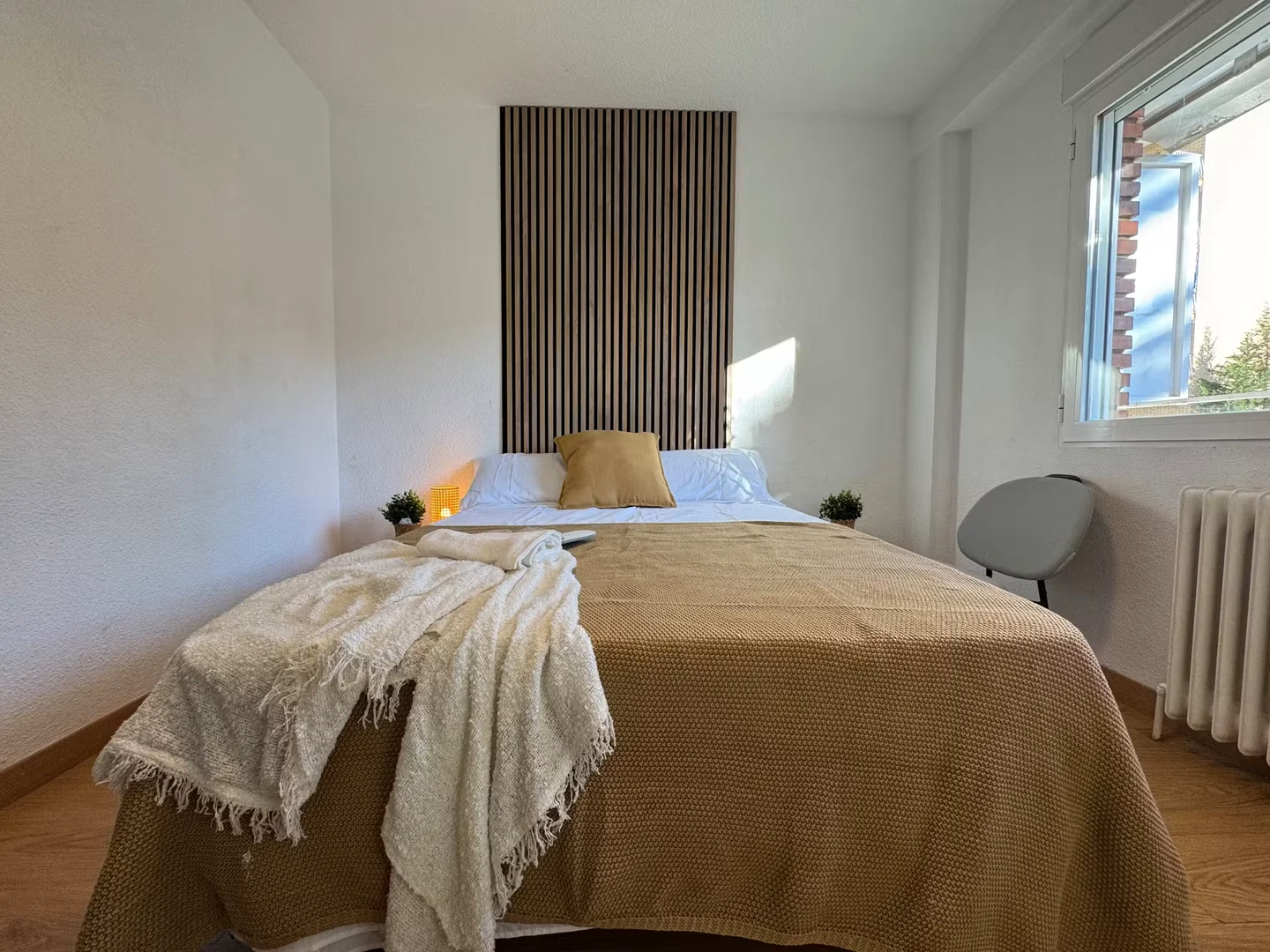 Budget-friendly student room close to campus in 