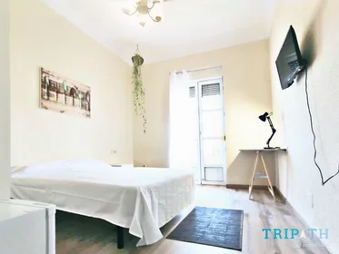 Chambre privée à Avinguda d'Aguilera, Alipark, image 1 de 10