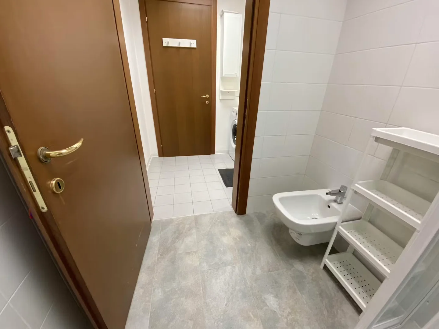 Habitación estudiantil económica cerca del campus en 