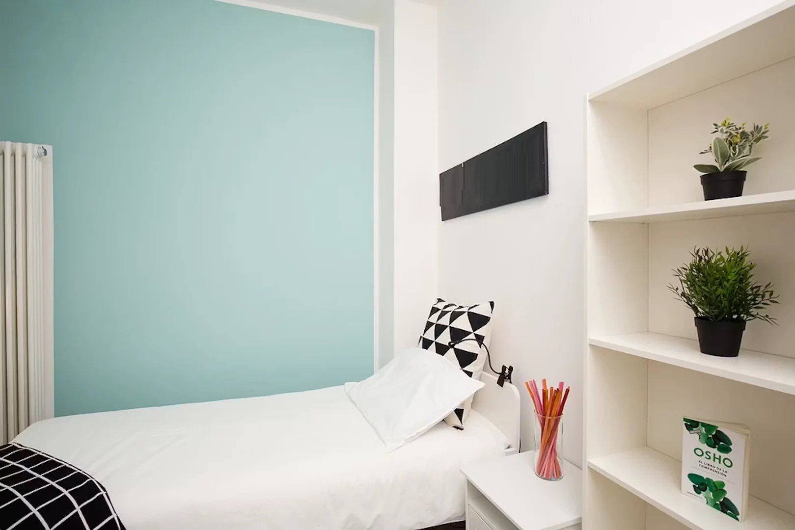 Cozy room for students available in 
