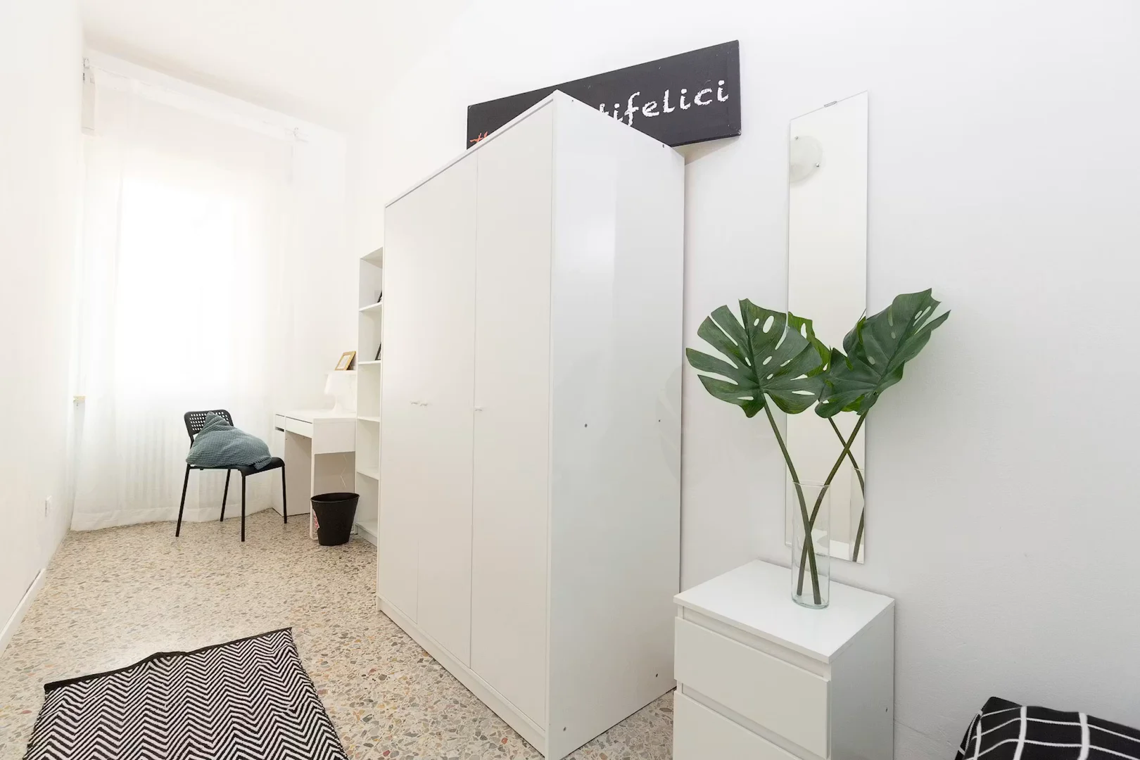 Habitación en apartamento estudiantil en alquiler en , completamente amueblado