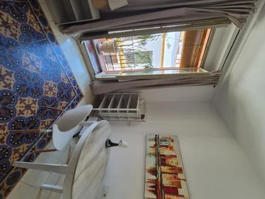 Habitación privada en Calle Romero Barros, imagen 7 de 27