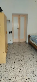 Pokój do wynajęcia z podwójnym łóżkiem w Viterbo