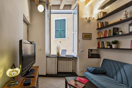 Komplette Wohnung voll möbliert in Genova