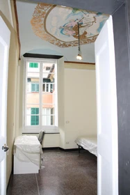 Alquiler de habitación en piso compartido en Genova