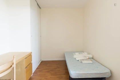 Quarto para alugar com cama de casal em Ivry-sur-seine