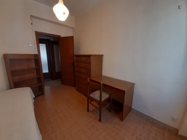 Quarto para alugar com cama de casal em Reggio Calabria