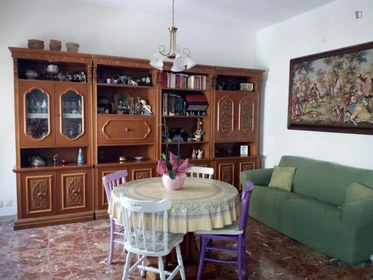Chambre à louer avec lit double Reggio Calabria