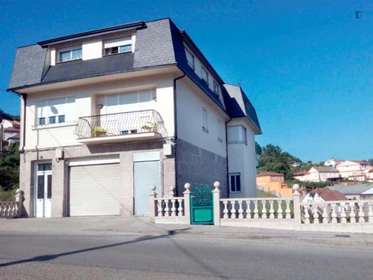 Chambre à louer dans un appartement en colocation à Vigo