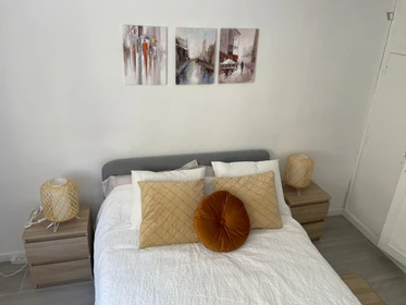 Habitación en alquiler con cama doble Málaga