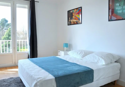 Helles Privatzimmer in Nantes