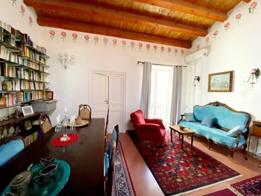 Jasny pokój prywatny w Palermo