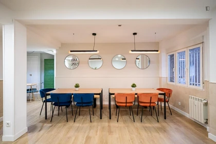 Quarto privado em C. de Bravo Murillo, imagem 17 de 61
