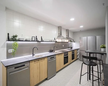 Quarto privado em C. de Bravo Murillo, imagem 23 de 61