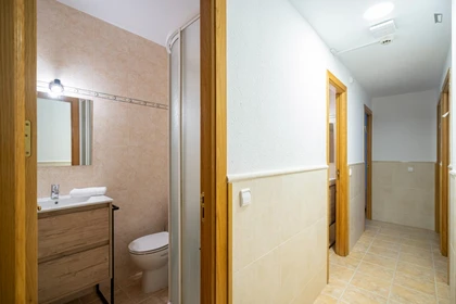 Quarto privado em C. de Bravo Murillo, imagem 47 de 61