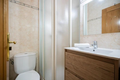 Quarto privado em C. de Bravo Murillo, imagem 50 de 61