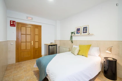 Quarto privado em C. de Bravo Murillo, imagem 8 de 61