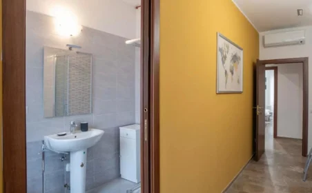 Stanza privata in Viale Enrico Martini, immagine 14 di 18