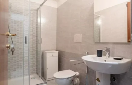Stanza privata in Viale Enrico Martini, immagine 17 di 18