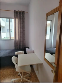 Cheap private room in Las Palmas (gran Canaria)