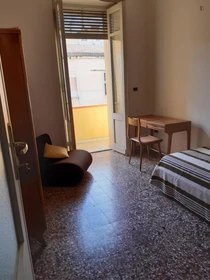 Sassari de ortak bir dairede kiralık oda