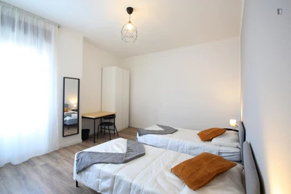 Zimmer mit Doppelbett zu vermieten modena