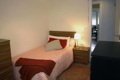 Private room at Calle San Melchor García Sampedro, image 1 of 5