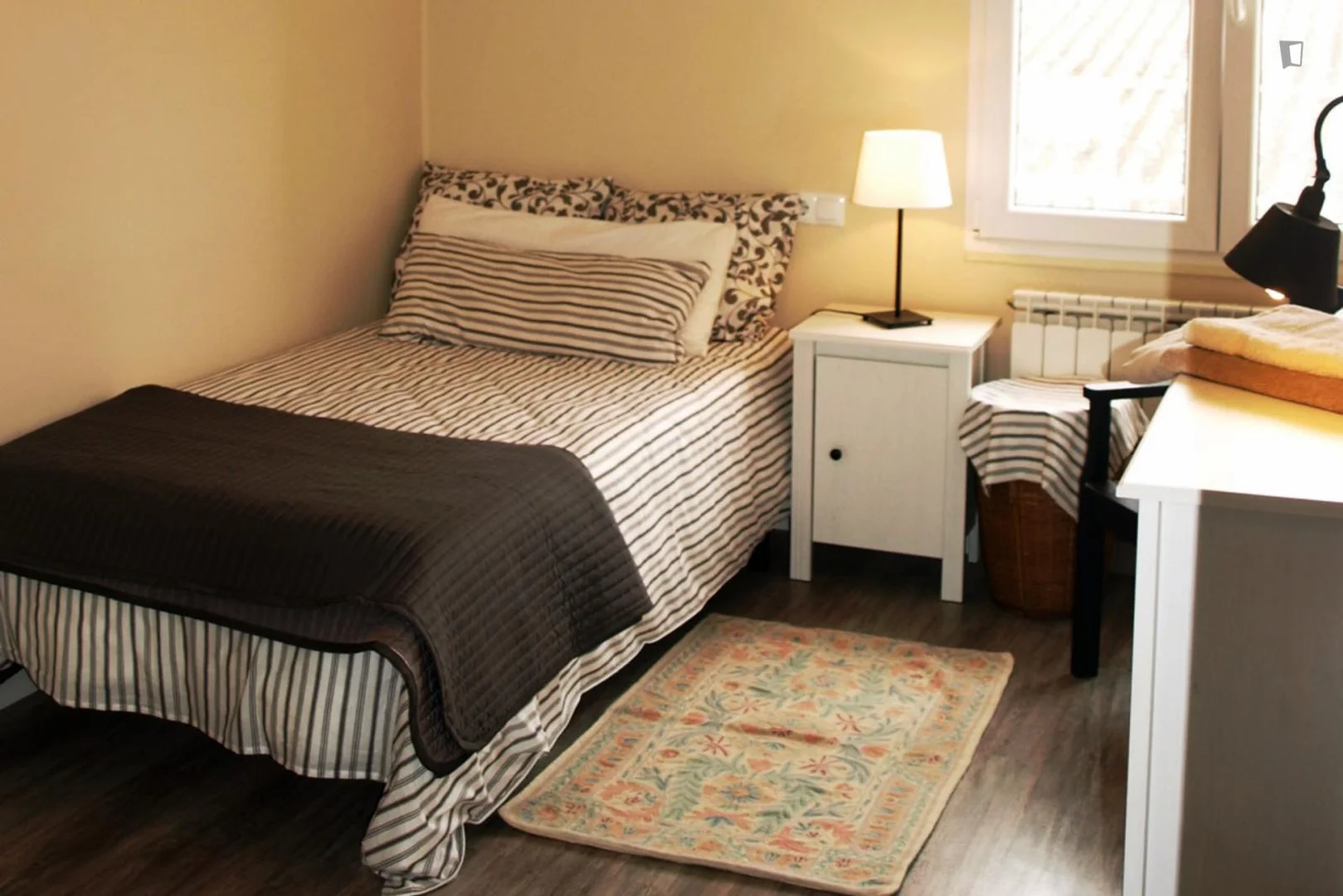 Cozy room for students available in