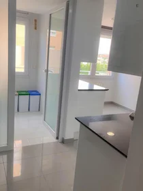 Prywatny pokój Carrer d’Oriol Martorell i Codina, obraz 2 8