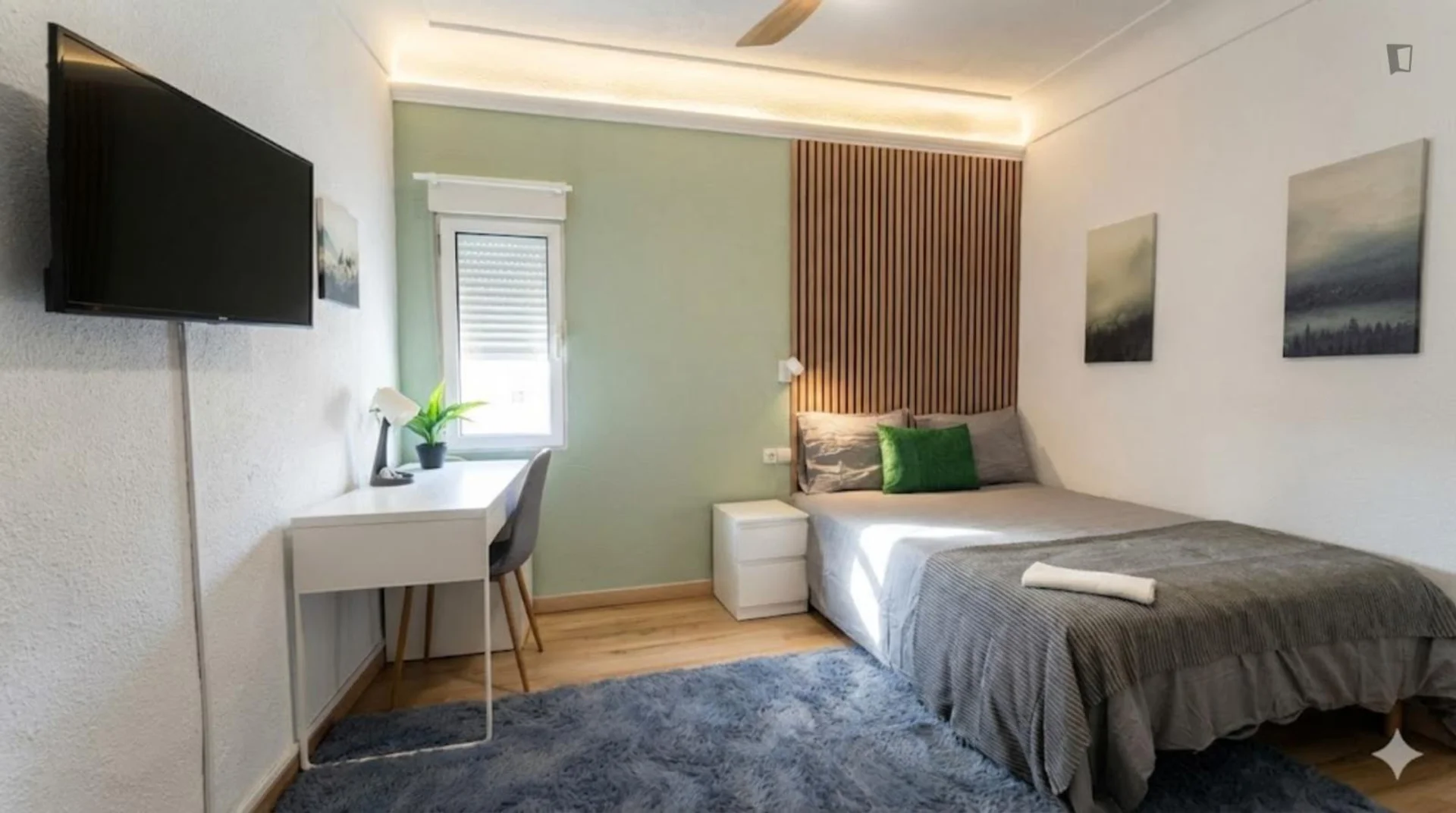 Habitación asequible para estudiantes con buena iluminación en 