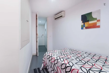 Alicante-alacant de çift kişilik yataklı kiralık oda