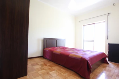 Room for rent with double bed Braga