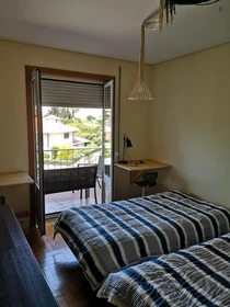 Chambre à louer avec lit double Braga