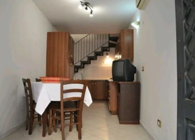Alojamiento con 3 habitaciones en Catania