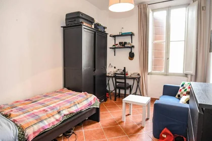私人房间 在 Via della Cittadella, 14的图像1