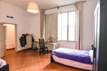 Cheap private room in Ferrara