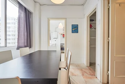 Quarto privado em Rua Sampaio e Pina, imagem 14 de 20