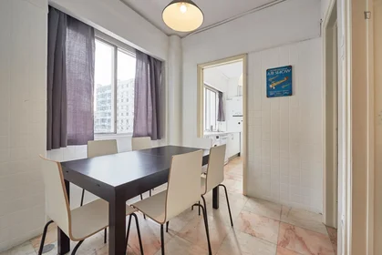 Quarto privado em Rua Sampaio e Pina, imagem 15 de 20