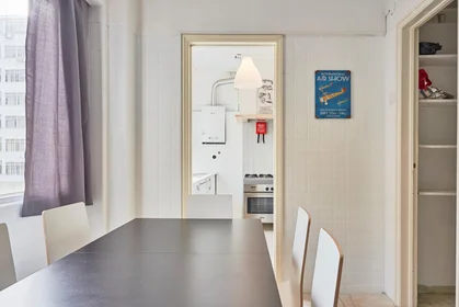 Quarto privado em Rua Sampaio e Pina, imagem 18 de 20