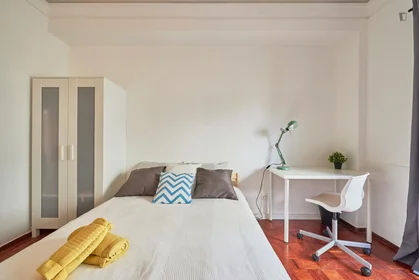 Quarto privado em Rua Sampaio e Pina, imagem 3 de 20