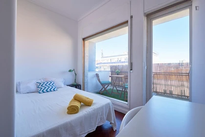 Renting rooms by the month in Lisboa