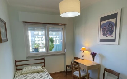 Chambre privée à Rua 9 de Abril, image 1 de 7