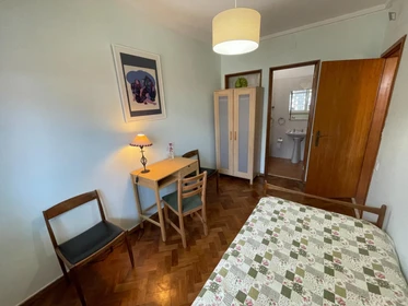 Alquiler de habitación en piso compartido en Estoril