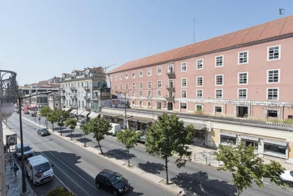 Stanza privata in Av. Almirante Reis, immagine 4 di 17