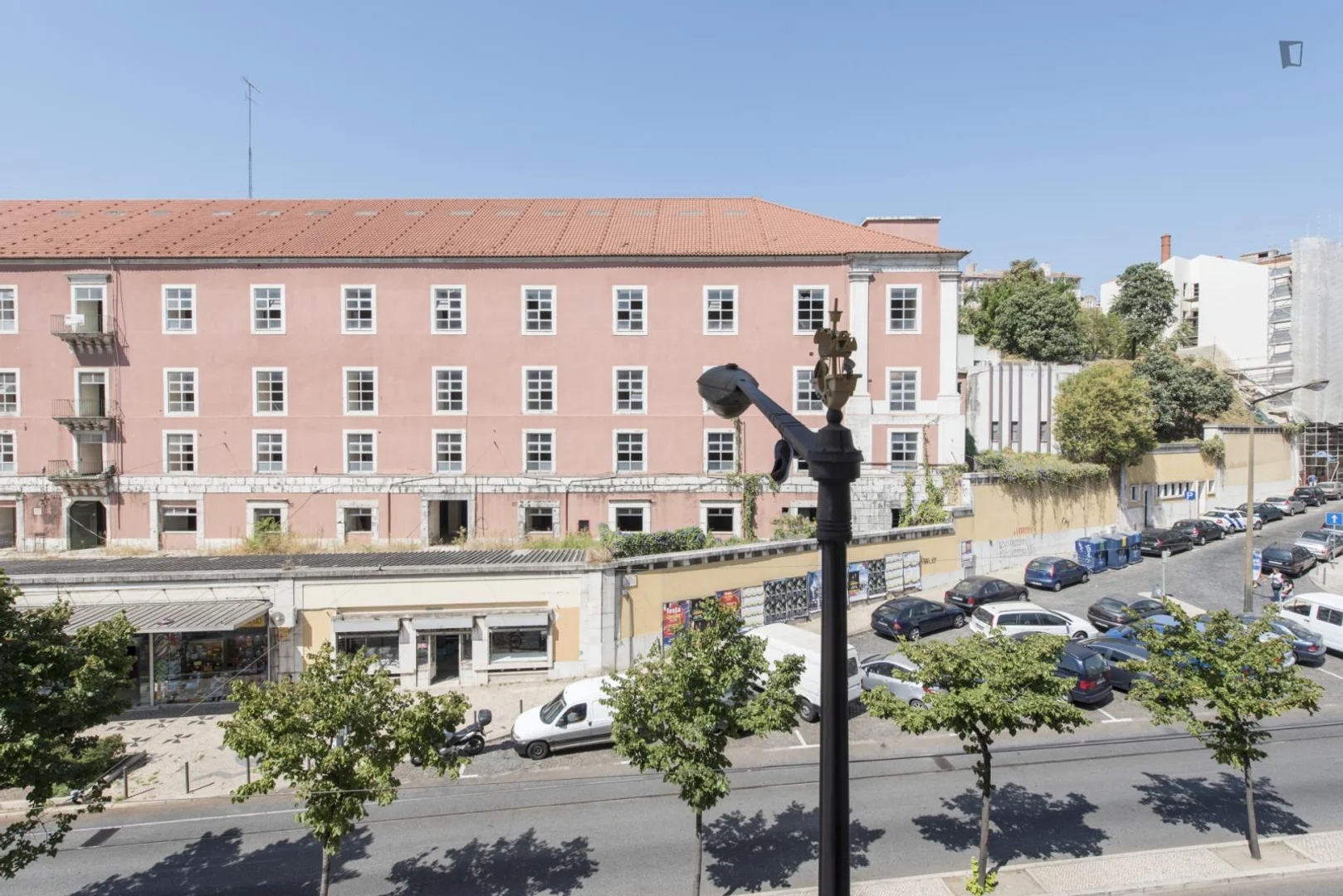 Confortevole e spaziosa stanza per studenti in 